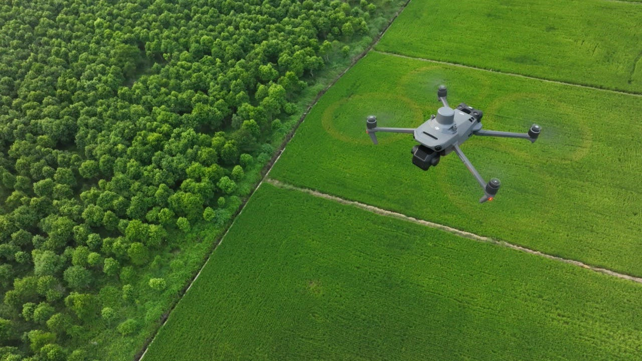Aerial inspection of fences and access tracks